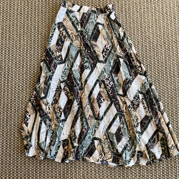 H&M Printed MIDI Skirt - Picture 4 of 5